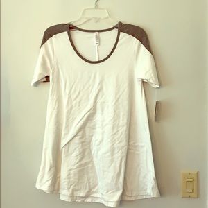 🌺🥀🌹NWT Lularoe “Perfect T” Sz XXS